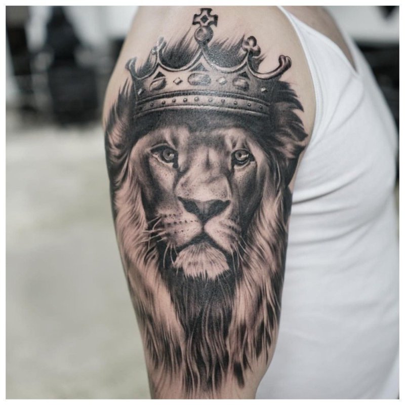 Тату Лев