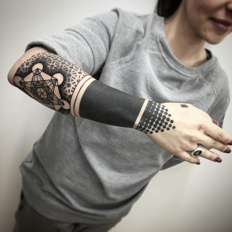 Стиль тату блэкворк blackwork
