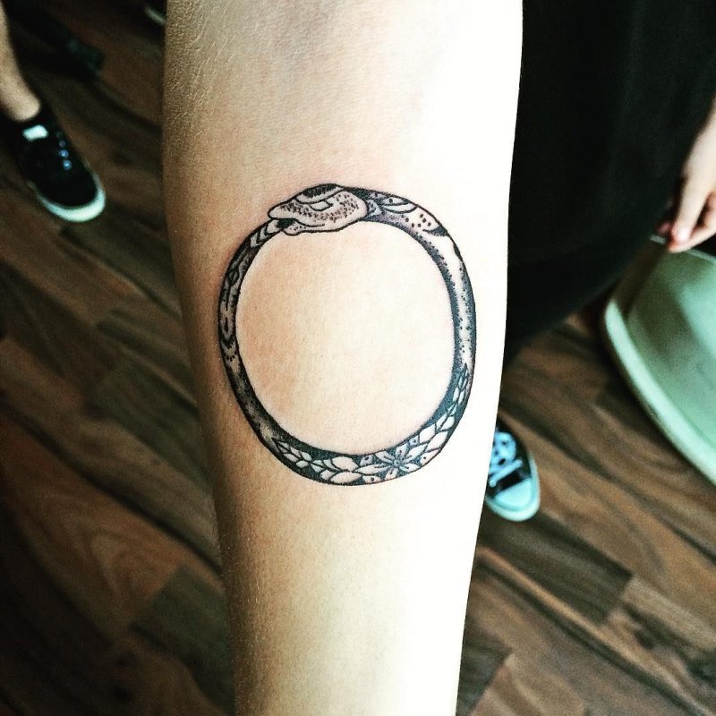 Уроборос Tattoo