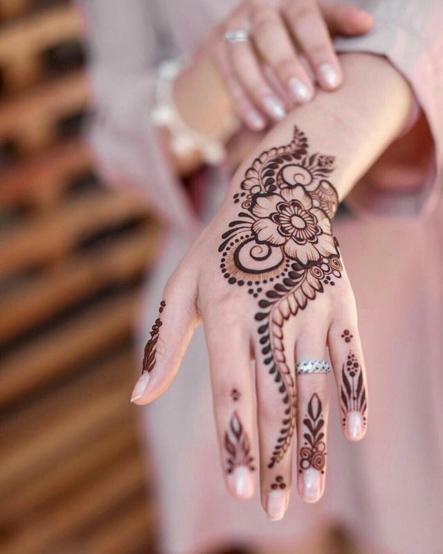 Henna для мехенди