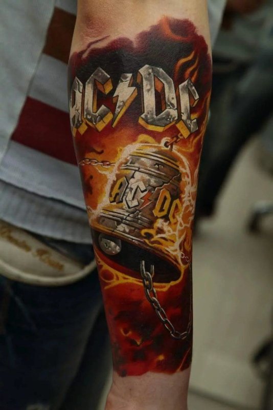 Тату в стиле AC DC