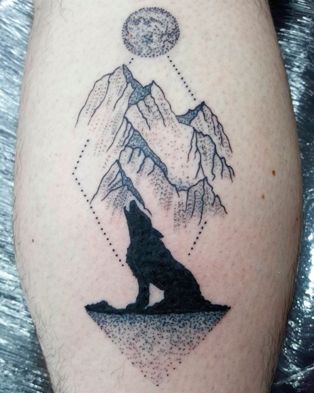 Howling Wolf Tattoo for Arm