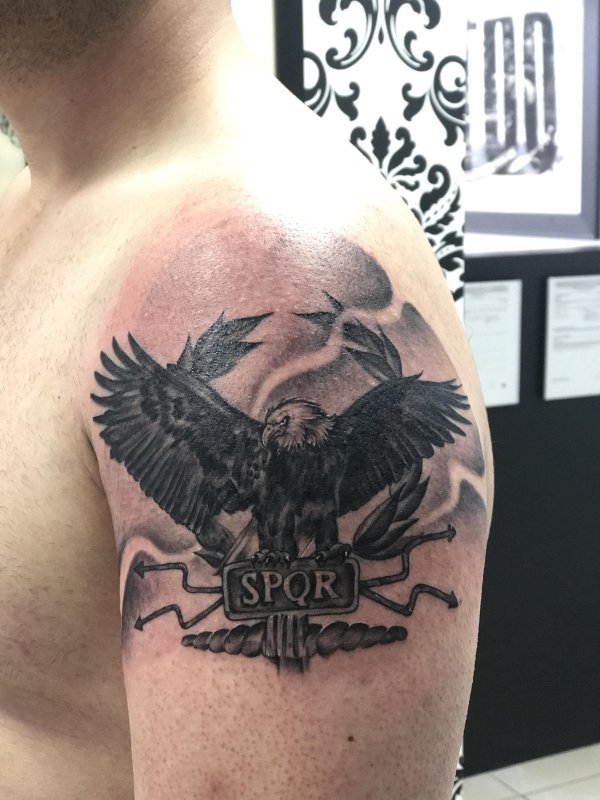 Татуировки SPQR Римский Легион
