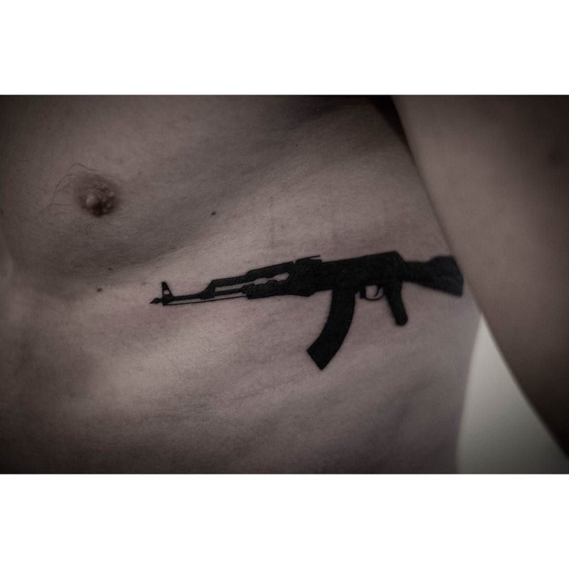 Тату АК 47