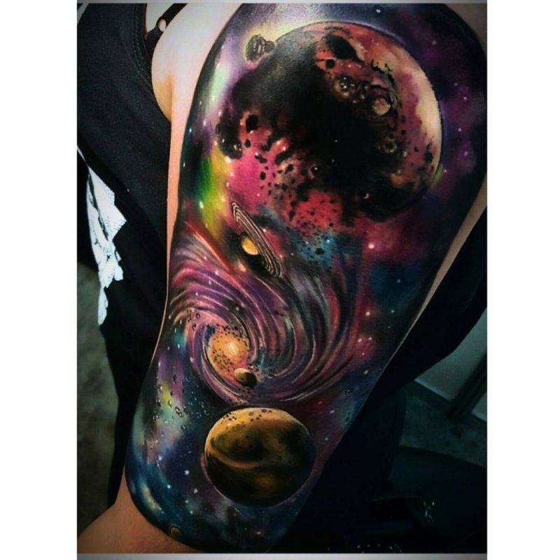 Космос реализм