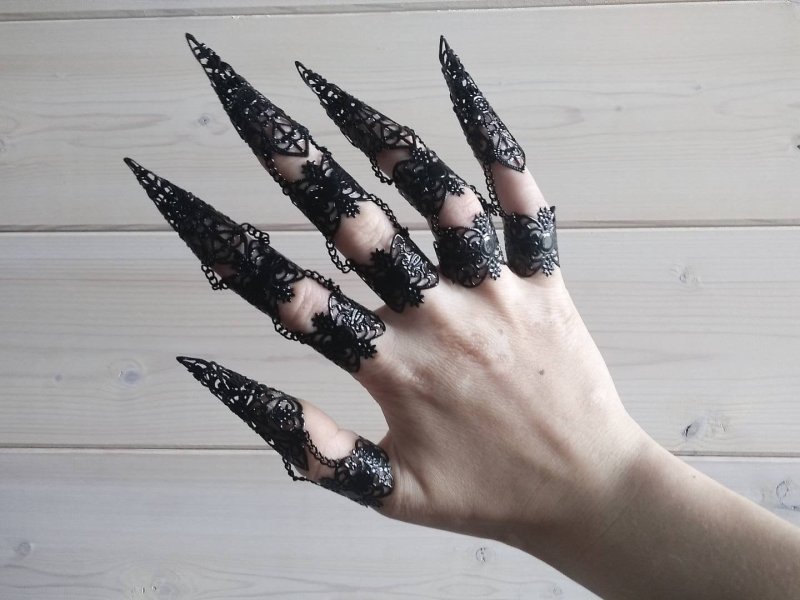 Изящные руки