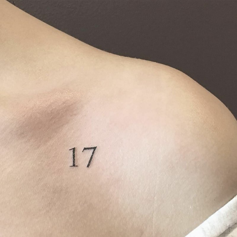 Тату цифра 17