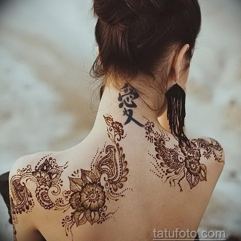 Узоры хной на теле