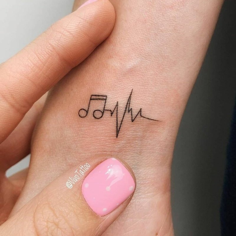 Мини тату Love