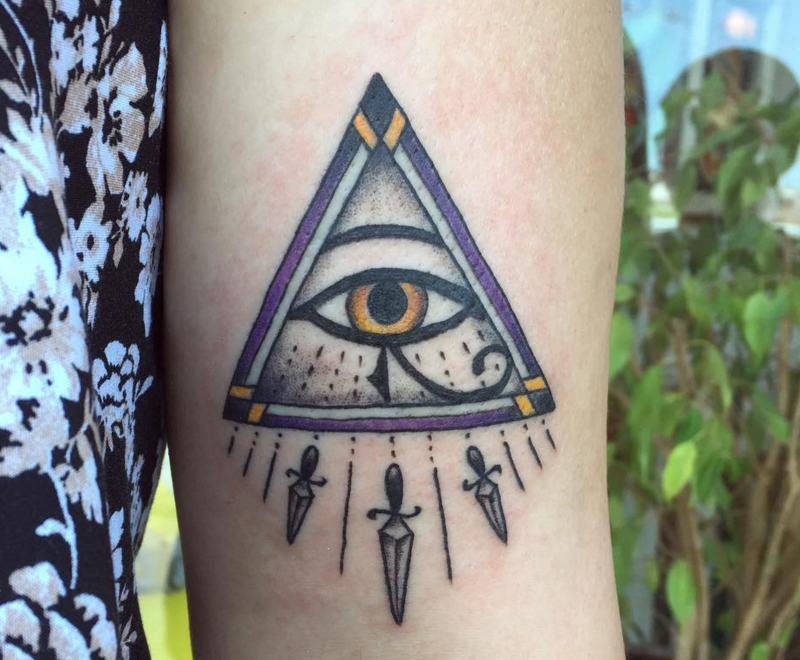 Tattoo глаз гора Всевидящее око