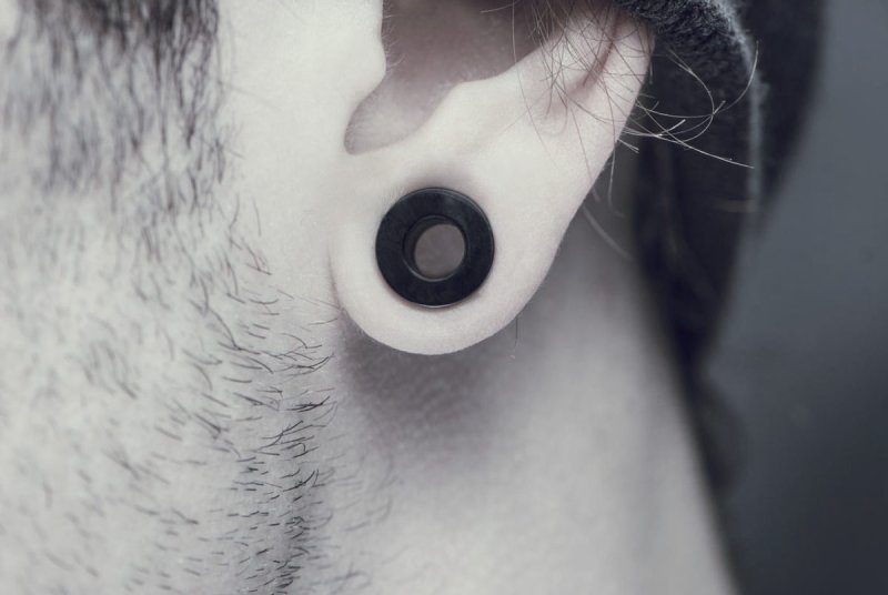 Apple AIRPODS В ушах