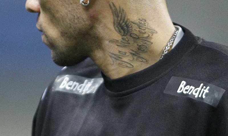 Sergio ramos тату на шее