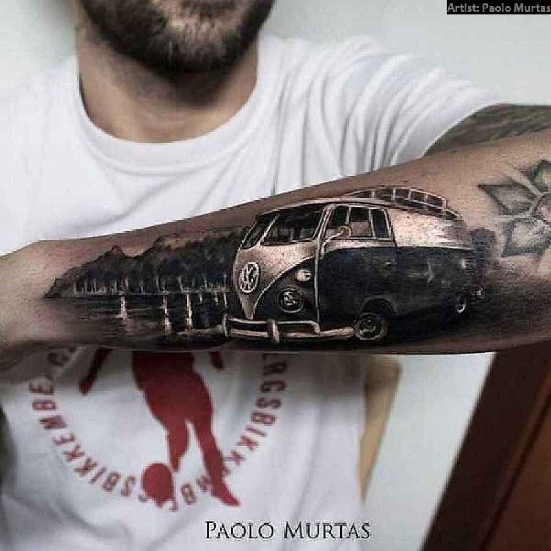 Тату авто на руке