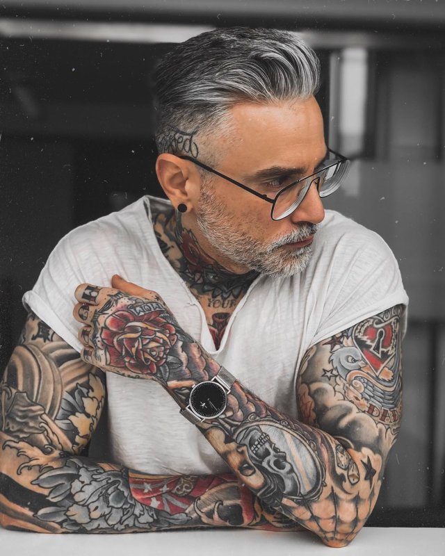 Анкх и глаз гора тату