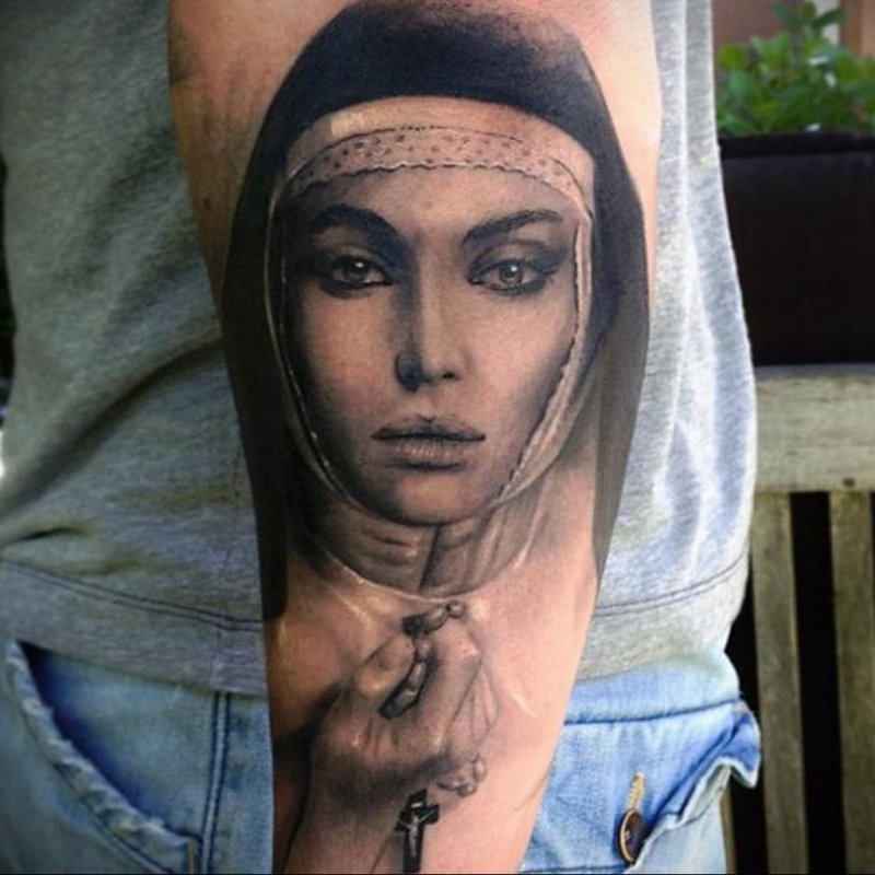 Tatu Дева Мария