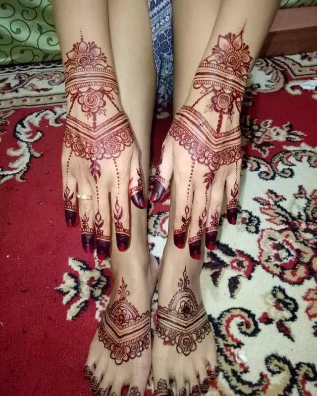 Luna Henna Paradise