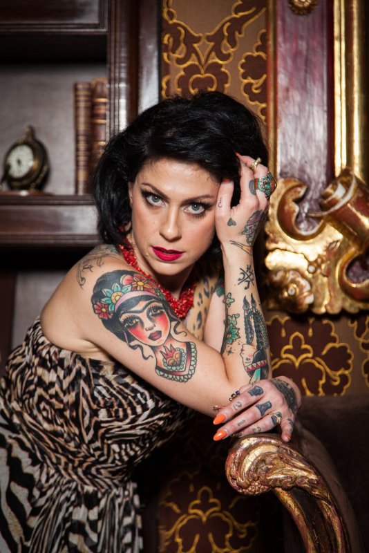 Brooke Jameson (Брук джеймсон)