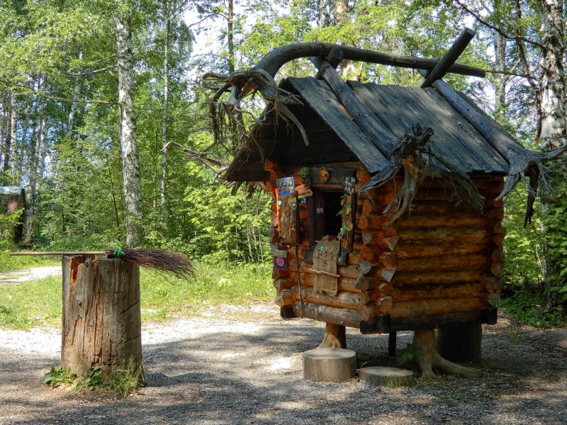 Скансен избушка на курьих ножках