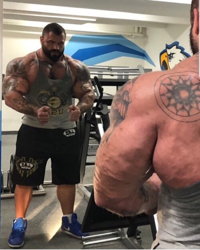 Илья голем Ефимчук бодибилдер