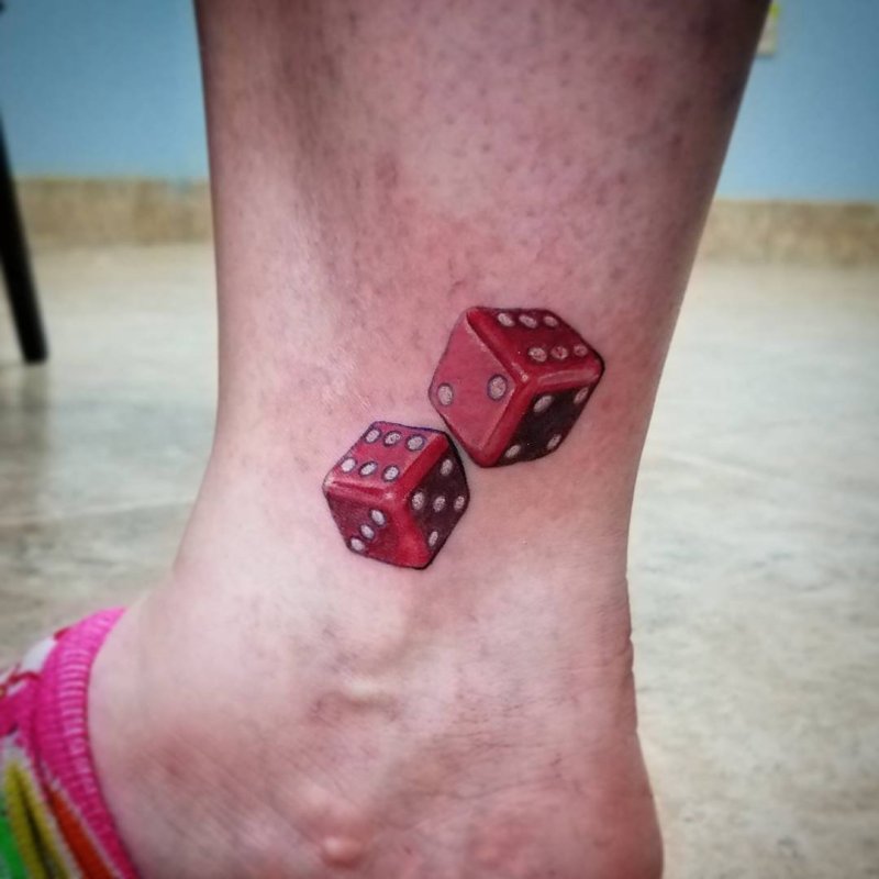 Тату кубики игральные