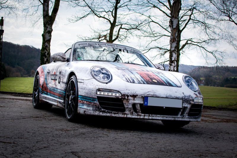 Porsche 911 Carrera s с винилами