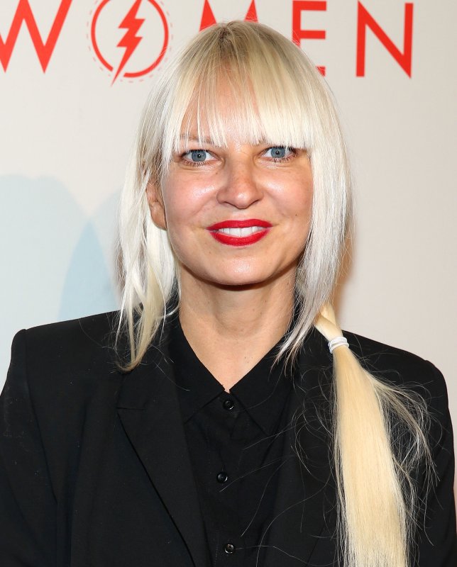 Sia лицо певицы 2020