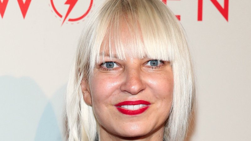 Sia в юности