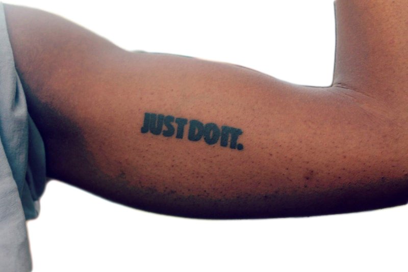 Татуировка just do it
