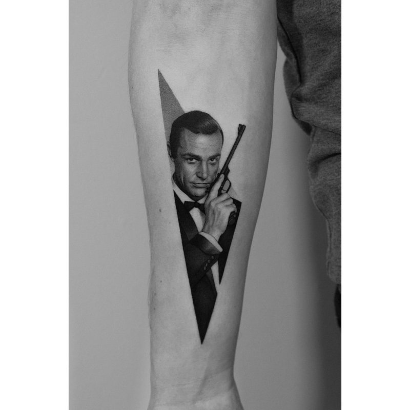 Тату James Bond