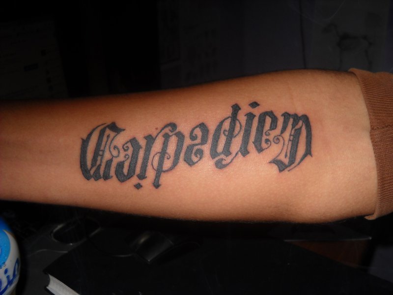 Carpe Diem тату Готика