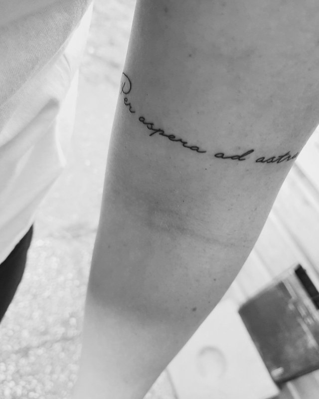 Per aspera ad Astra Tattoo на запястье
