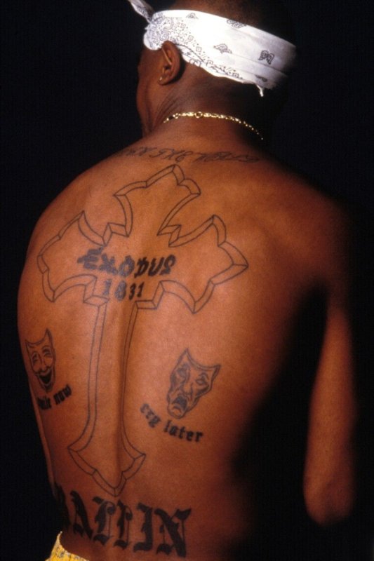 Тату 2pac Шакура
