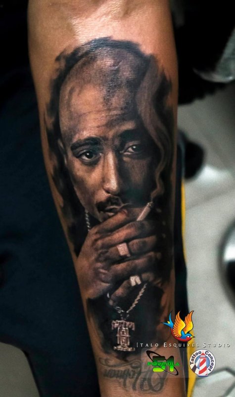Тату 2pac Шакура