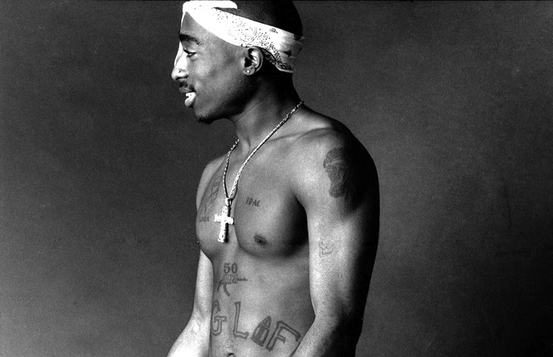 2pac на аву