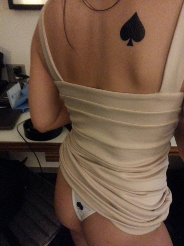 Жена Queen of Spades анклет