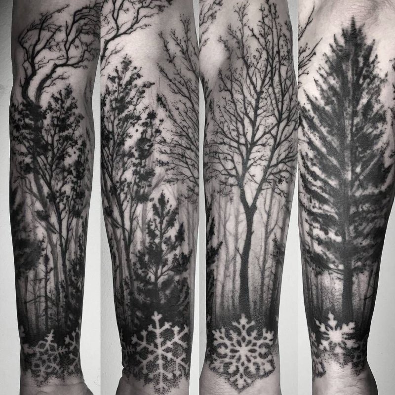 Blackwork тату лес