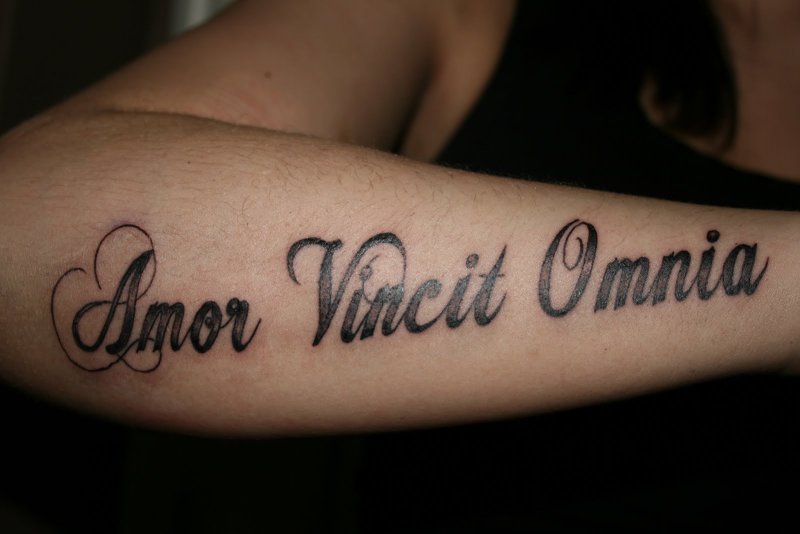 Vincit Omnia