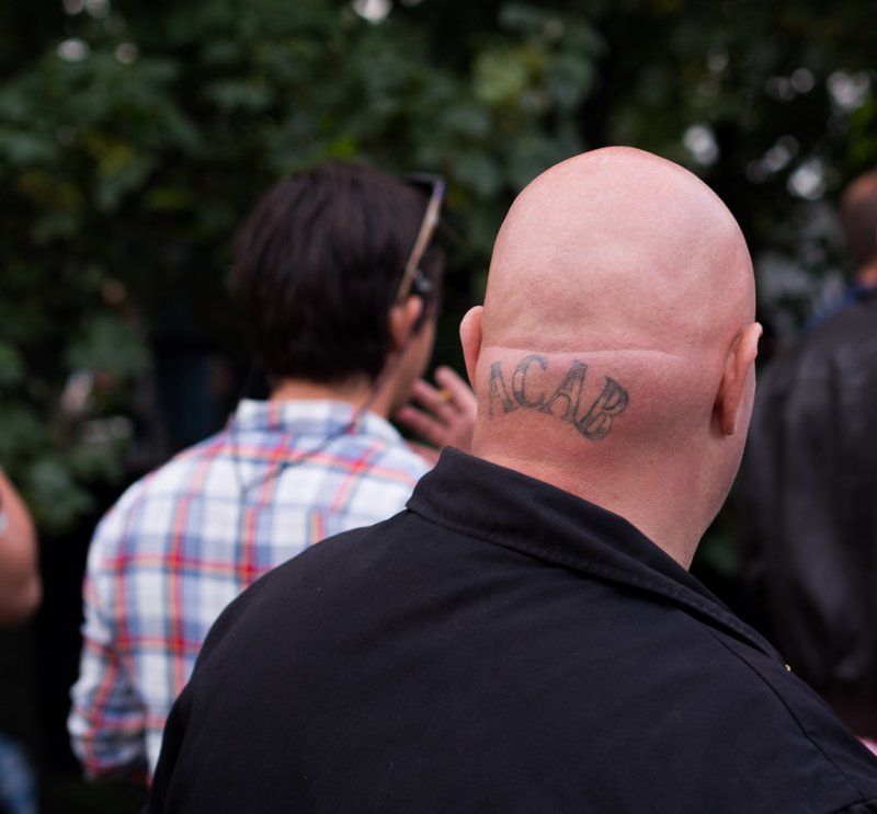 ACAB прическа