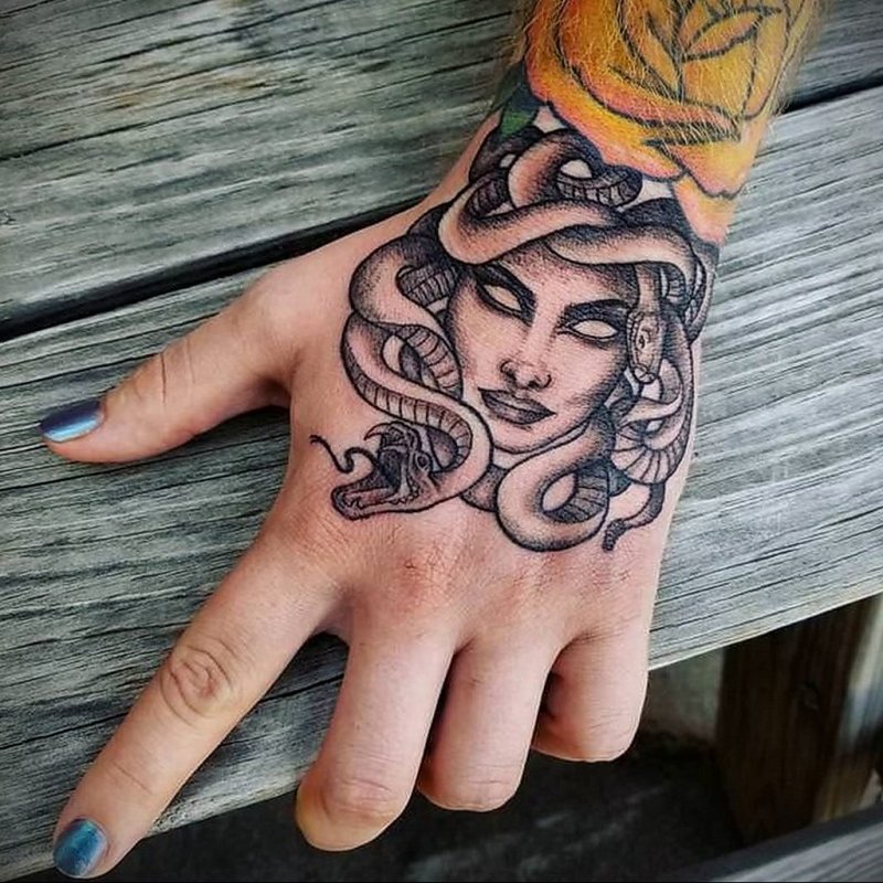 Model Inked Medusa