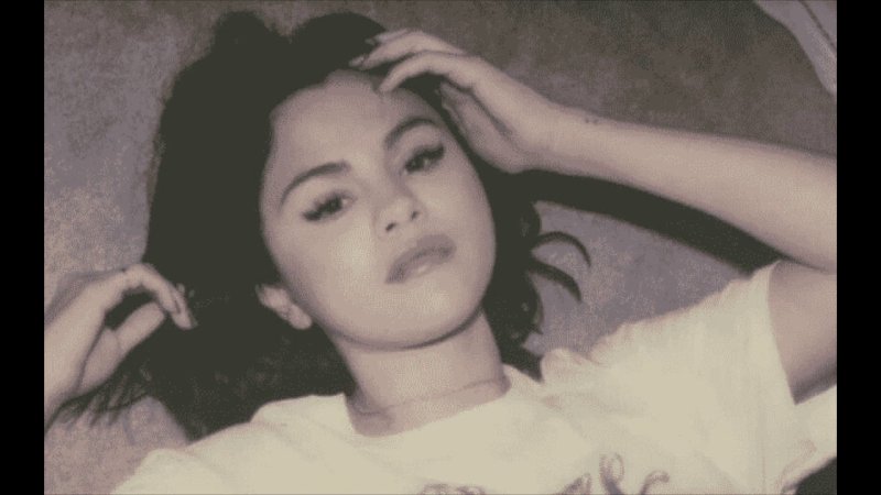 Селена Гомес rare Beauty