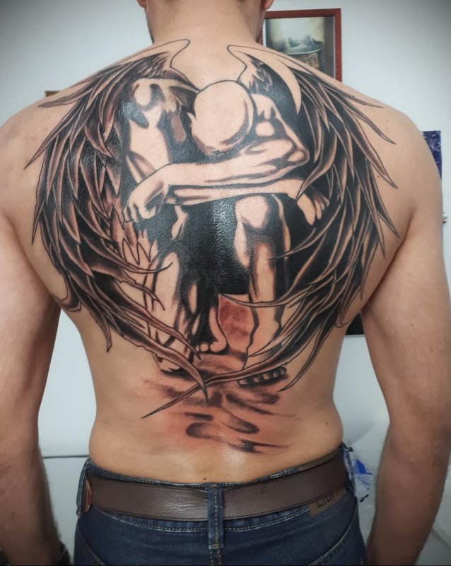 Тату Падший ангел на спине