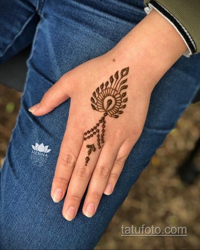 Тату мехенди Лотос