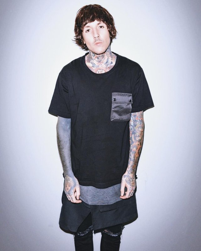 Bring me the Horizon солист Оливер