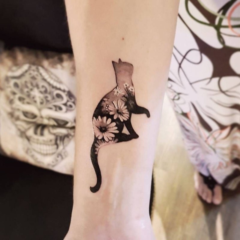 Надпись Pussycat тату
