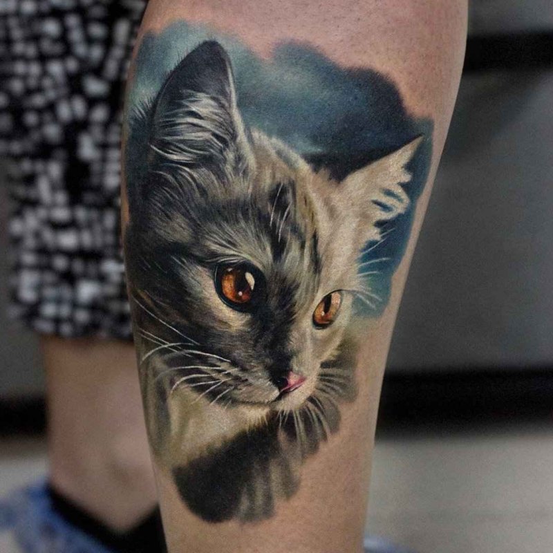 Тату кошка с короной