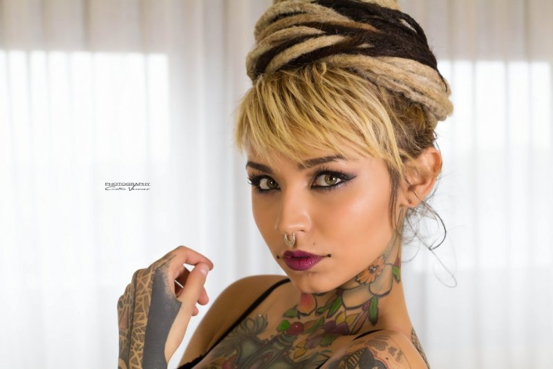 Модель Felisja Piana