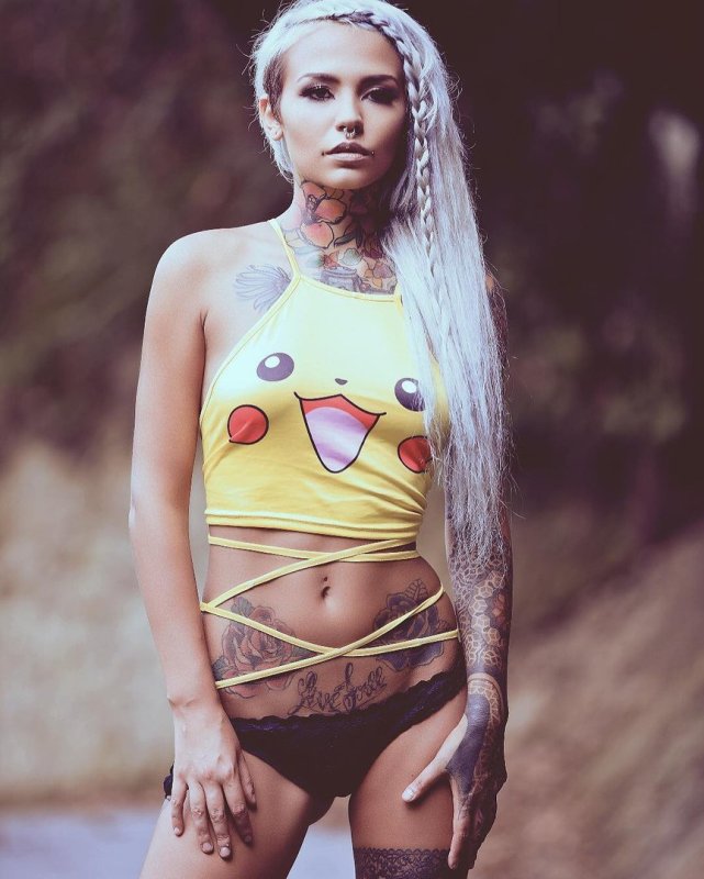 Тату-модель Felisja Piana Милан, Италия Inkppl Tattoo Magazine