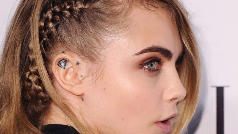 Cara Delevingne 2018 в тату
