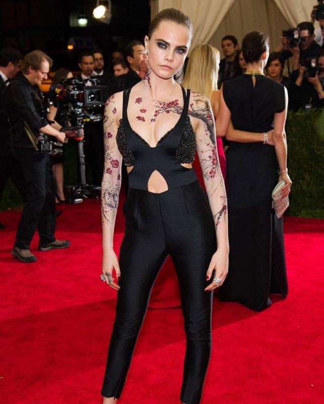 Met Gala 2015 cara Delevingne