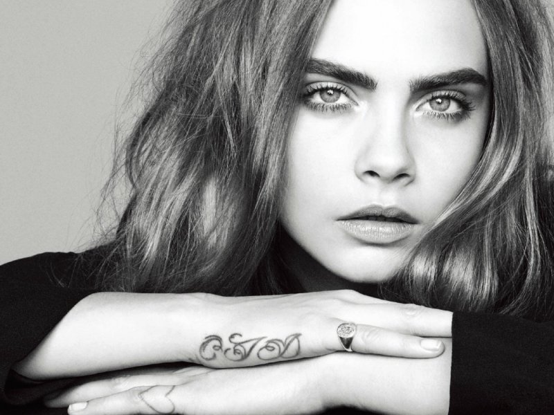 Тату cara Delevingne Лев